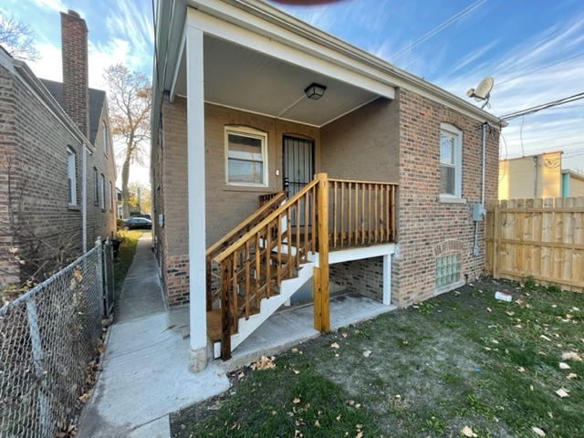 9515 S Woodlawn Avenue Property Photo 14