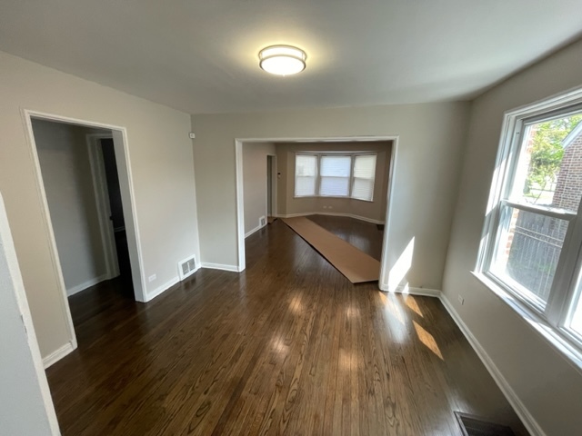 9640 S University Avenue Property Photo 3