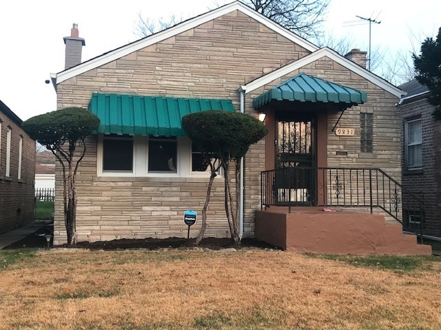 9831 S Greenwood Avenue Property Photo 1