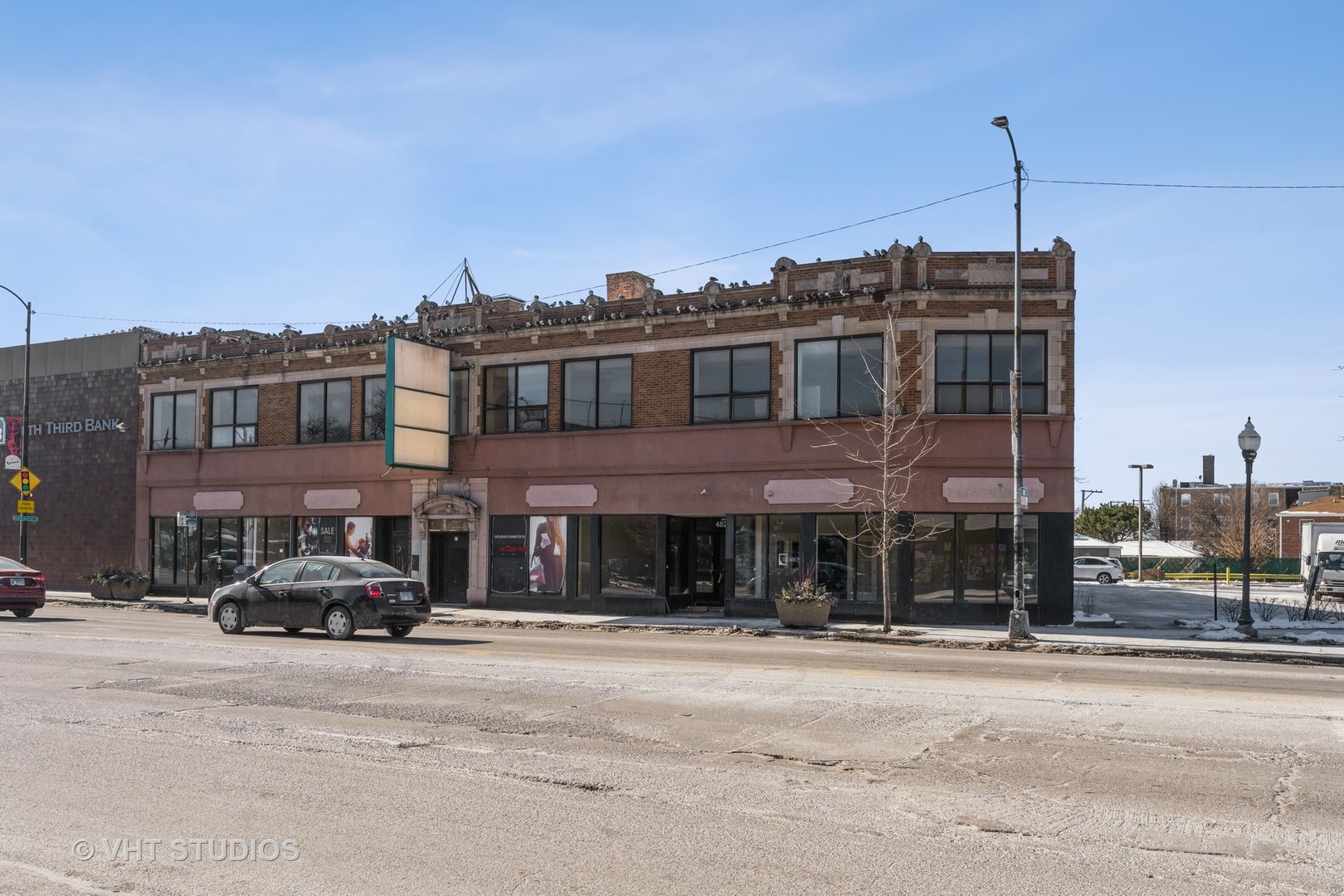 4820 N Western Avenue Property Photo 6