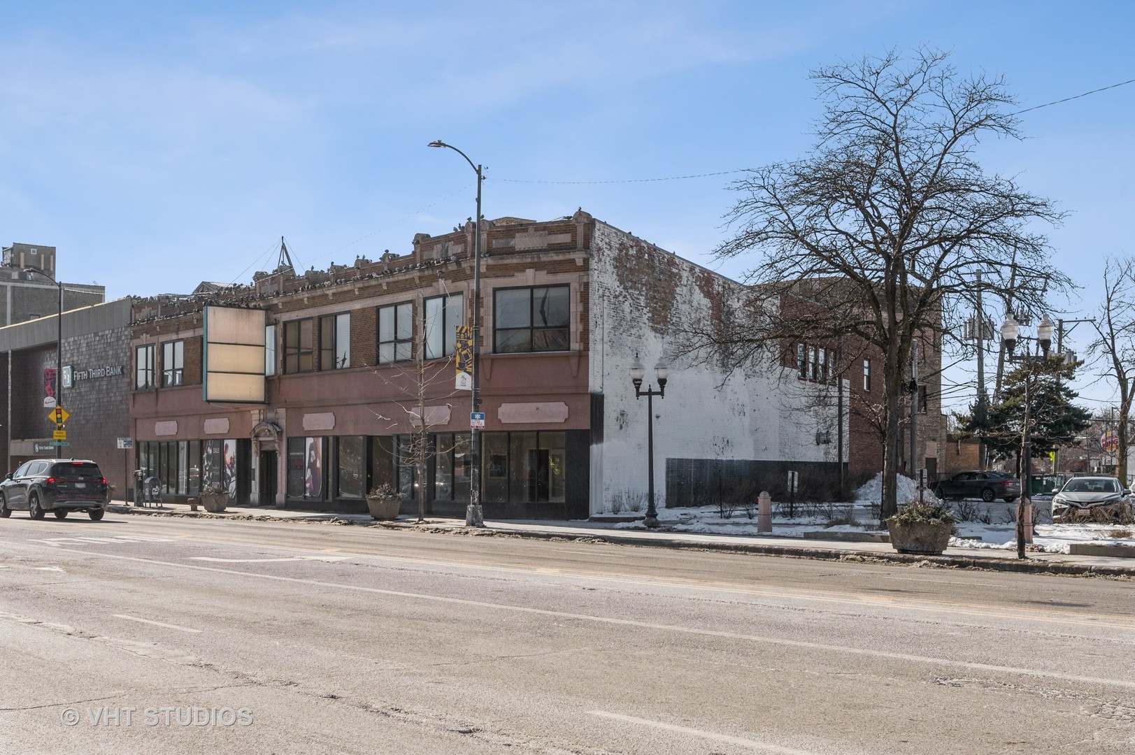 4820 N Western Avenue Property Photo 7