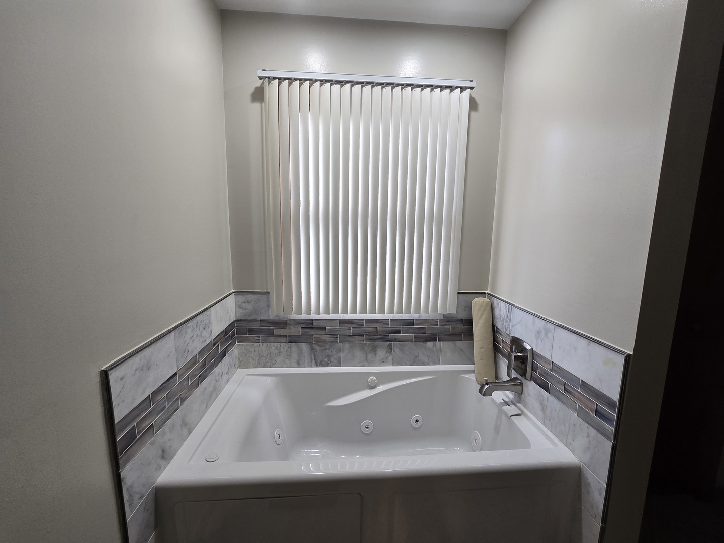 10413 W Prairie Lane Property Photo 16