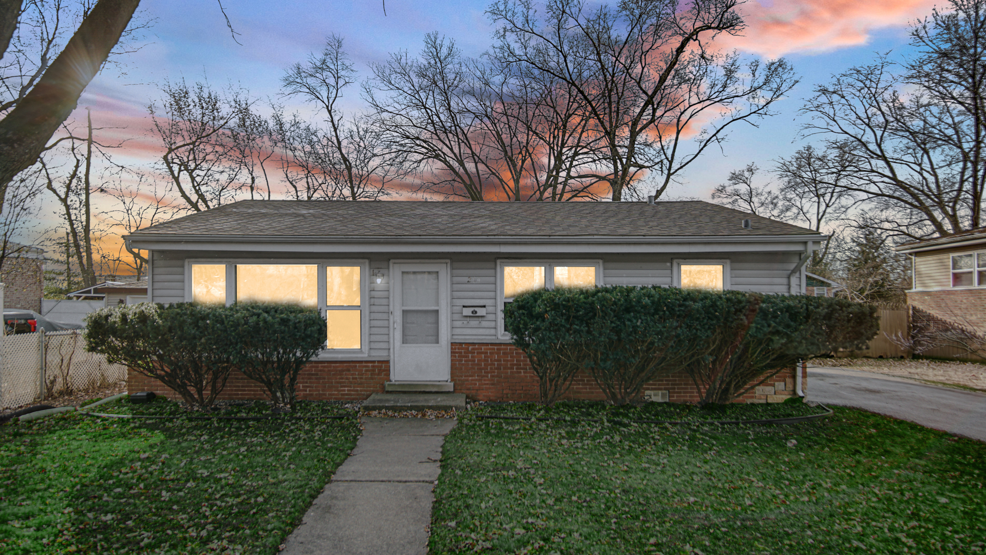 284 Holbrook Road Property Photo