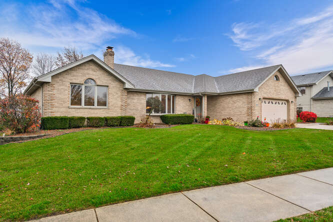 159 Real Estate Listings Main Image