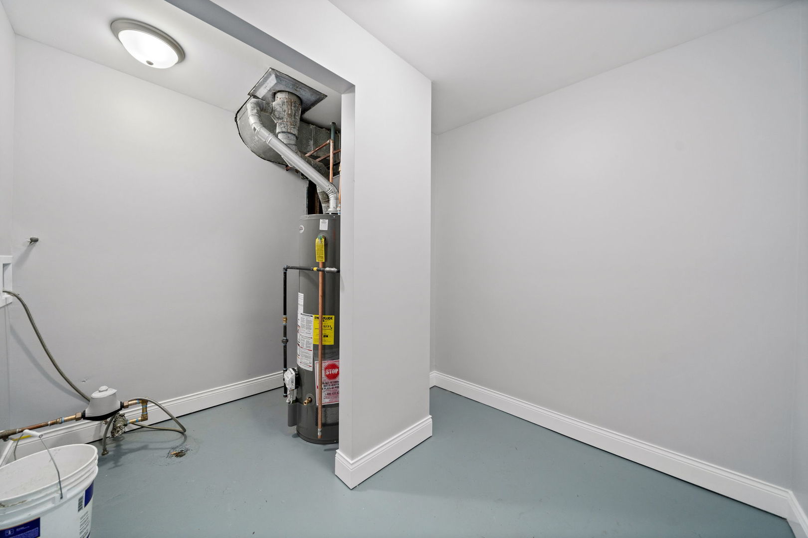 14609 Dante Ave Property Photo 13
