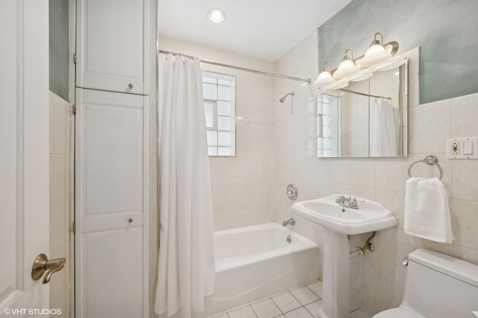 1655 W Byron Street Property Photo 15