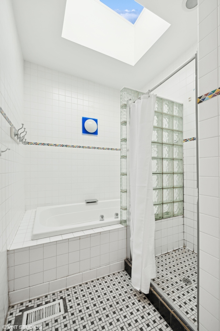 1655 W Byron Street Property Photo 22