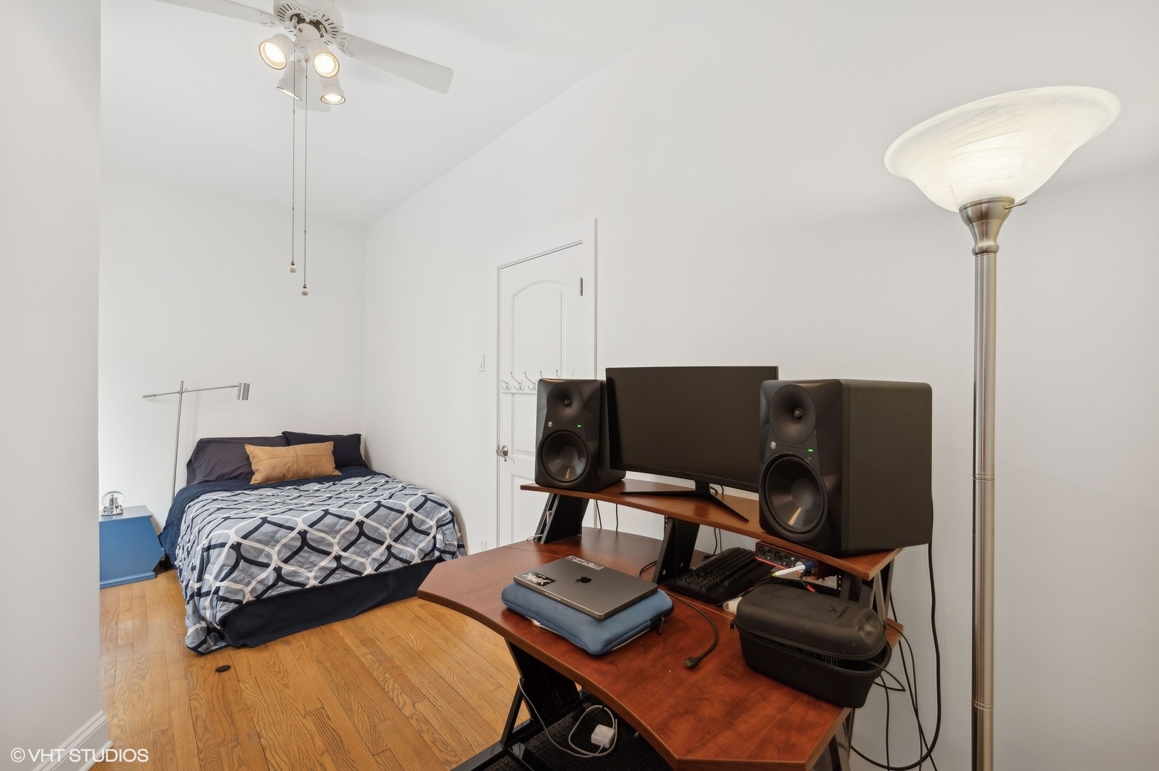 1655 W Byron Street Property Photo 23