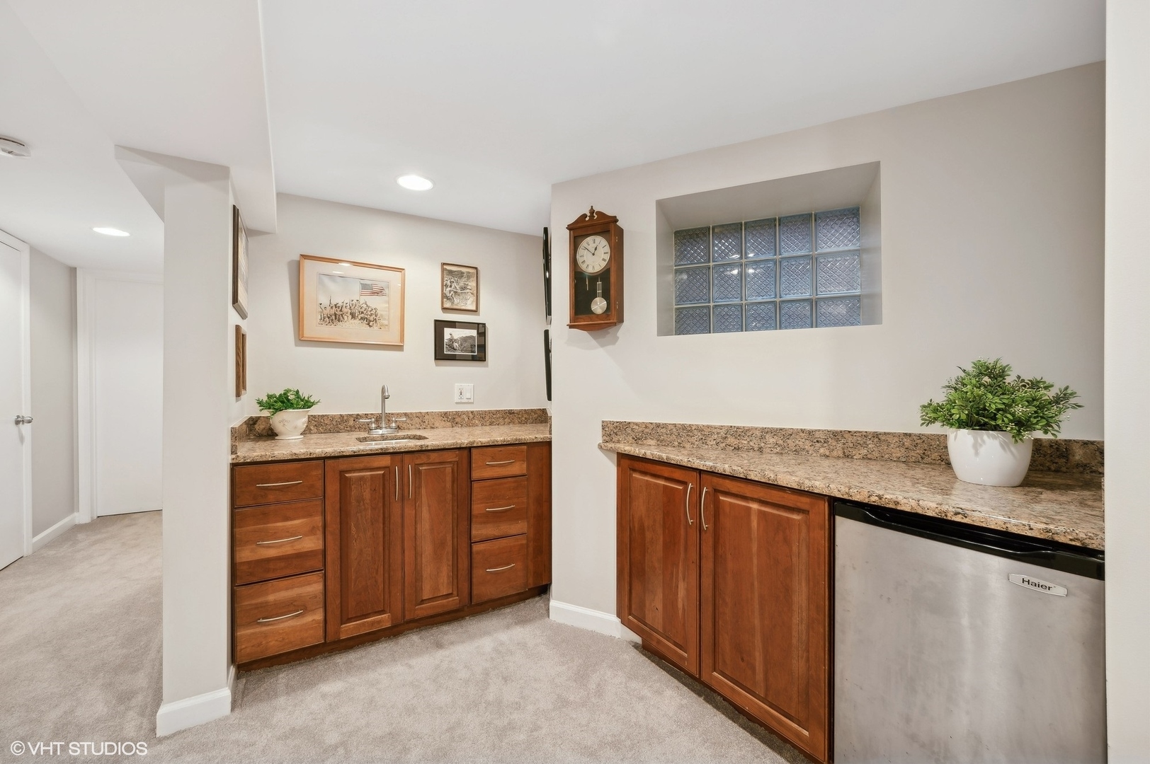 1655 W Byron Street Property Photo 30