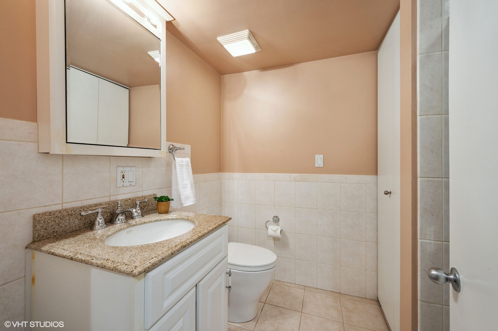 1655 W Byron Street Property Photo 31