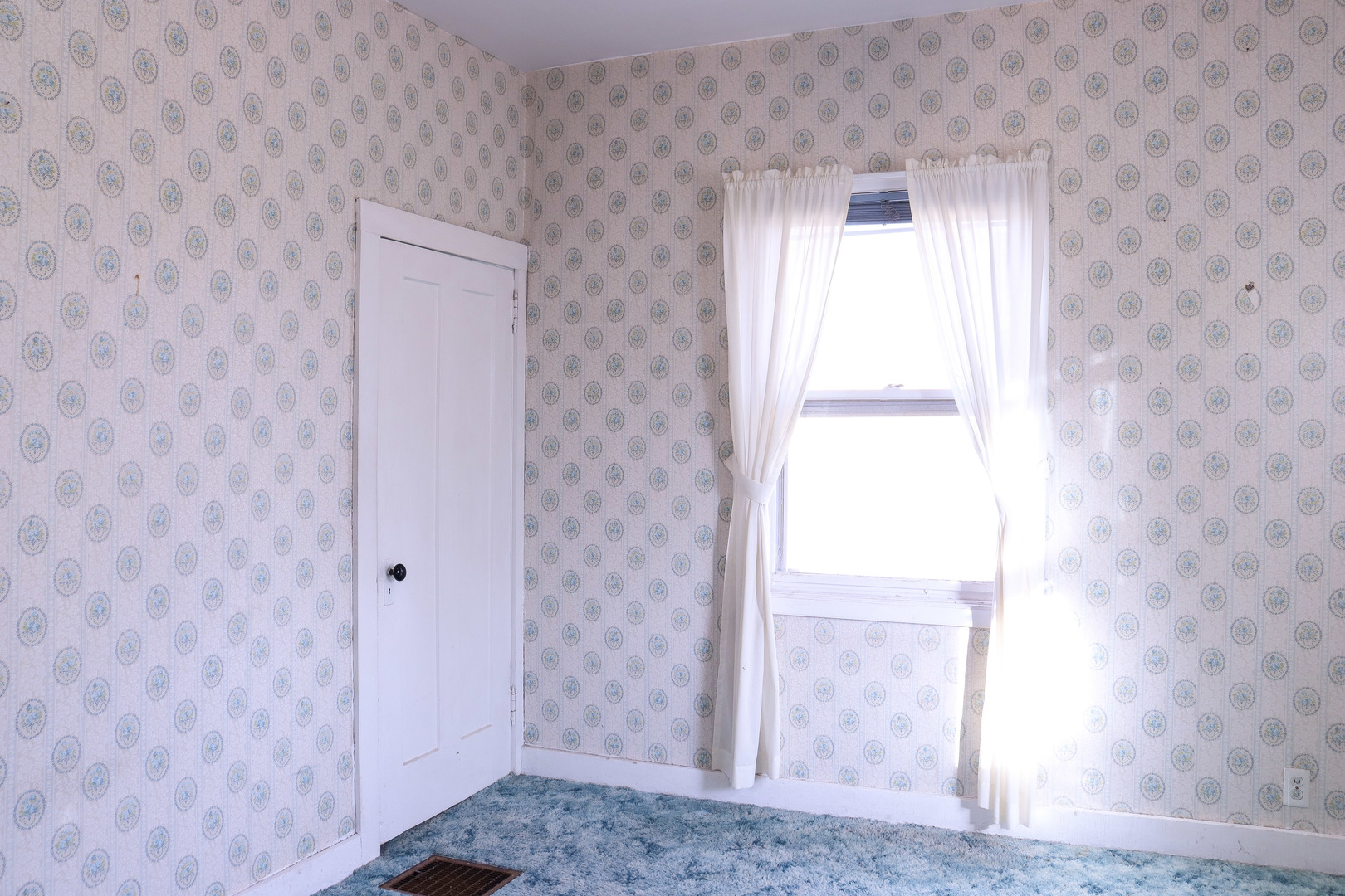 401 Ash Avenue Property Photo 5