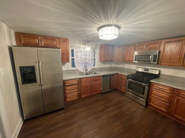 3533 Ashland Avenue Property Photo 2