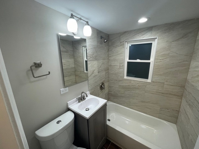 3533 Ashland Avenue Property Photo 5