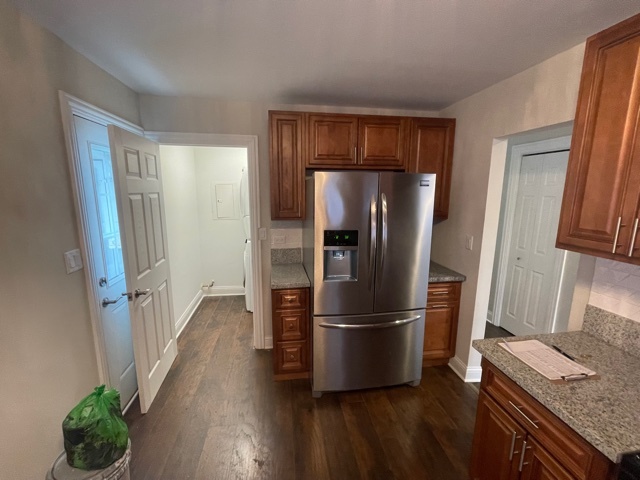 16329 Hermitage Avenue Property Photo 4