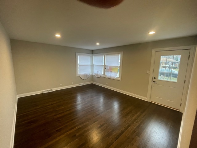 16329 Hermitage Avenue Property Photo 5