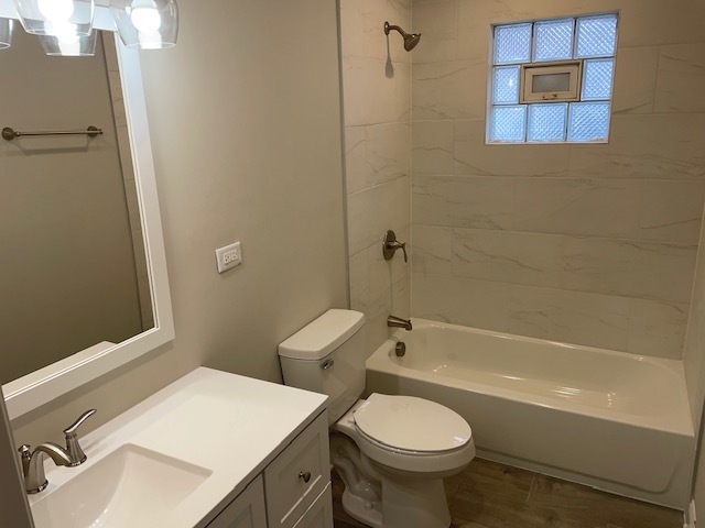 16329 Hermitage Avenue Property Photo 6