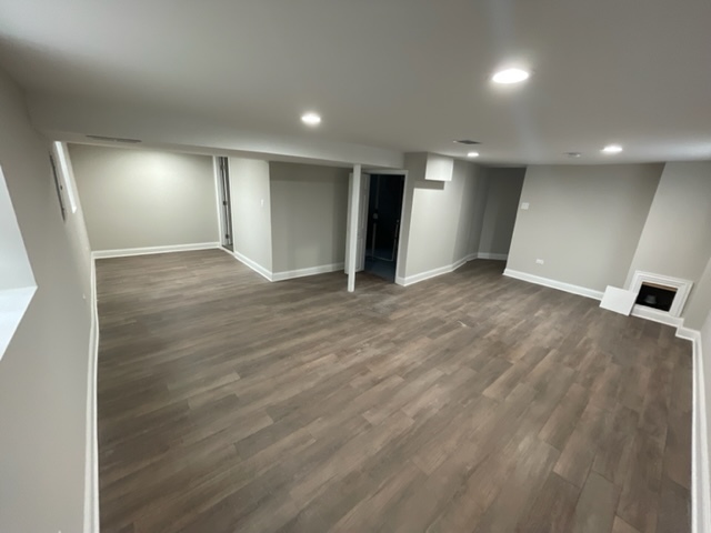 14722 Wabash Avenue Property Photo 7