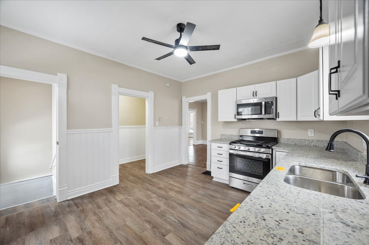 427 E Orleans Street Property Photo 13