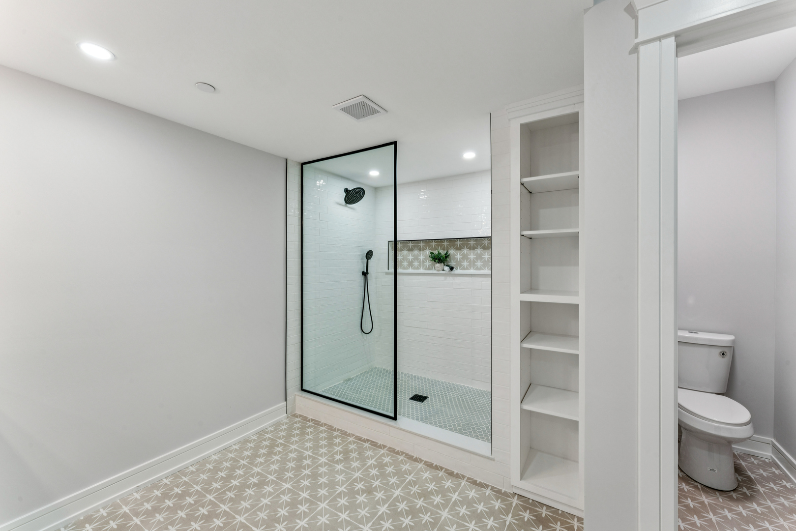 10408 Henning Drive Property Photo 16