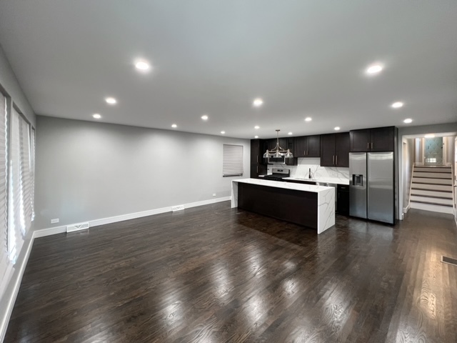 701 E 89th Street Property Photo 5