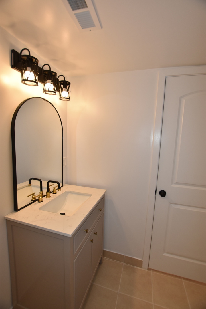 701 E 89th Street Property Photo 14