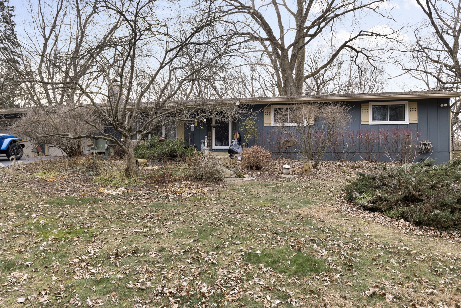 9707 Knolltop Road Property Photo