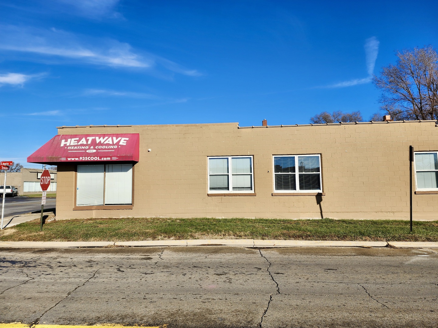 298 S Schuyler Avenue Property Photo 5
