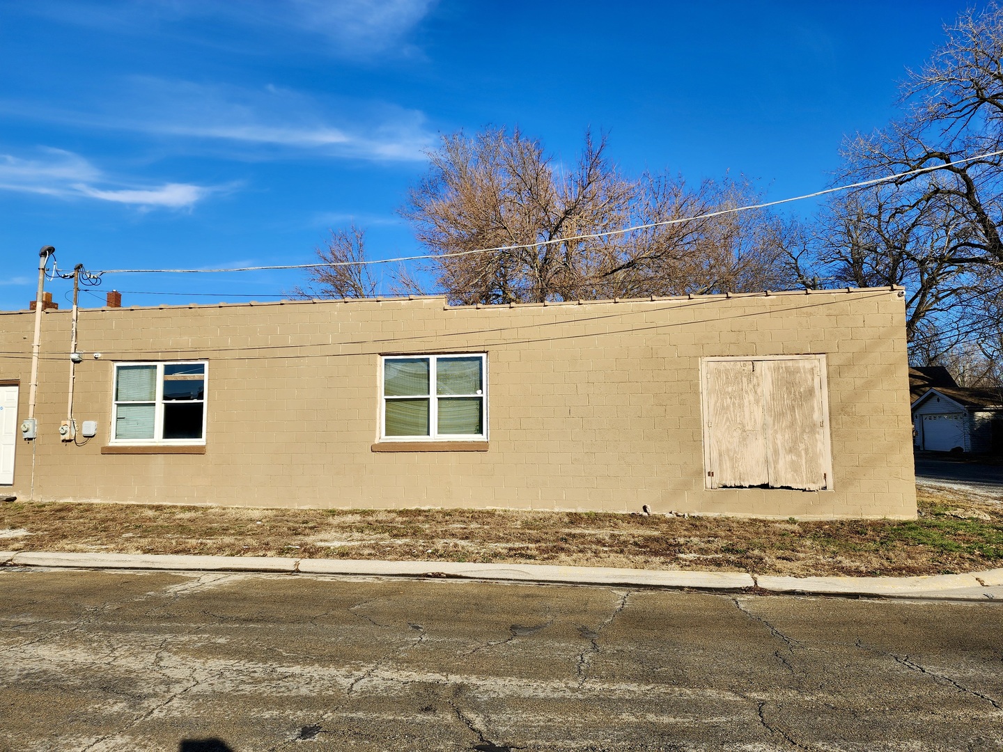 298 S Schuyler Avenue Property Photo 8