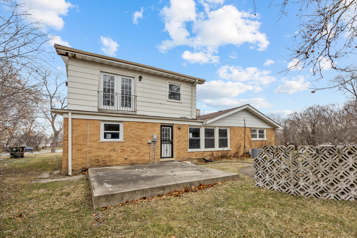 3205 Oak Court Property Photo 23