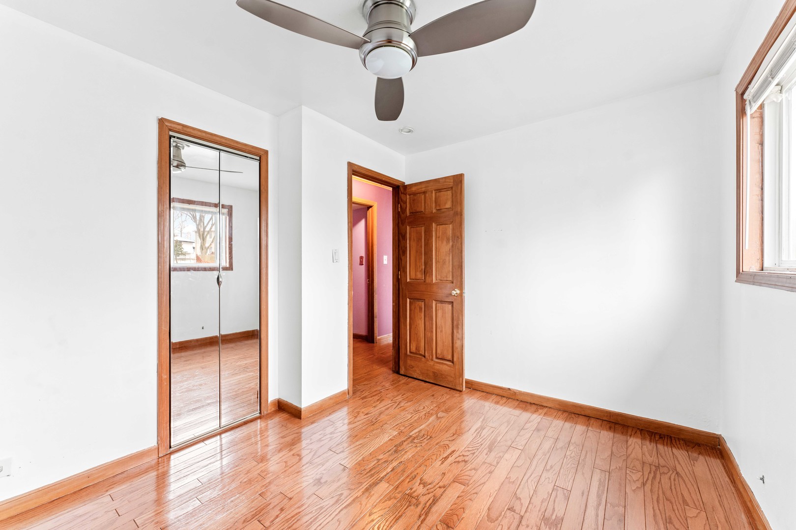 724 Junior Terrace Property Photo 10
