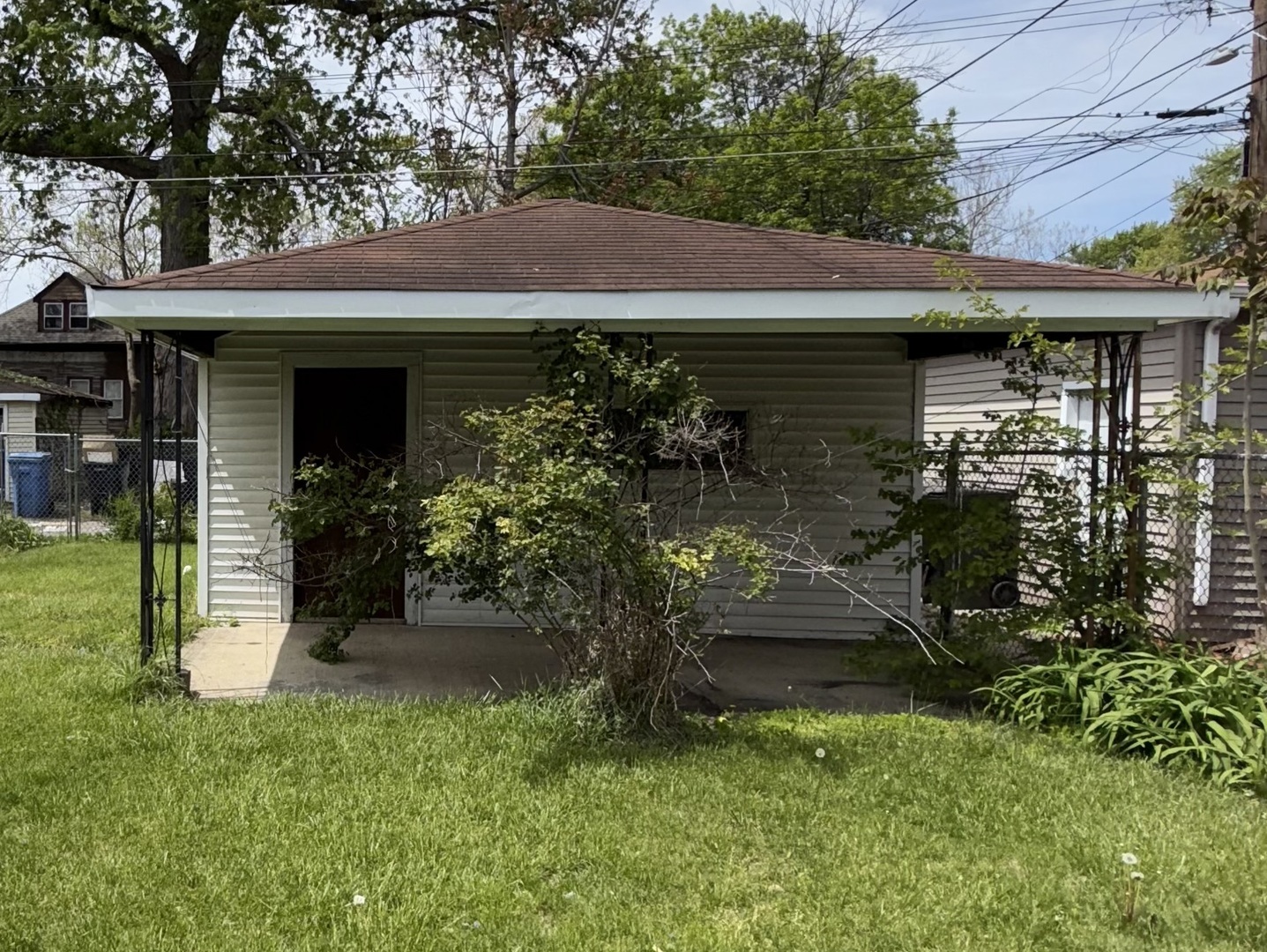 7618 S Rhodes Avenue Property Photo 5