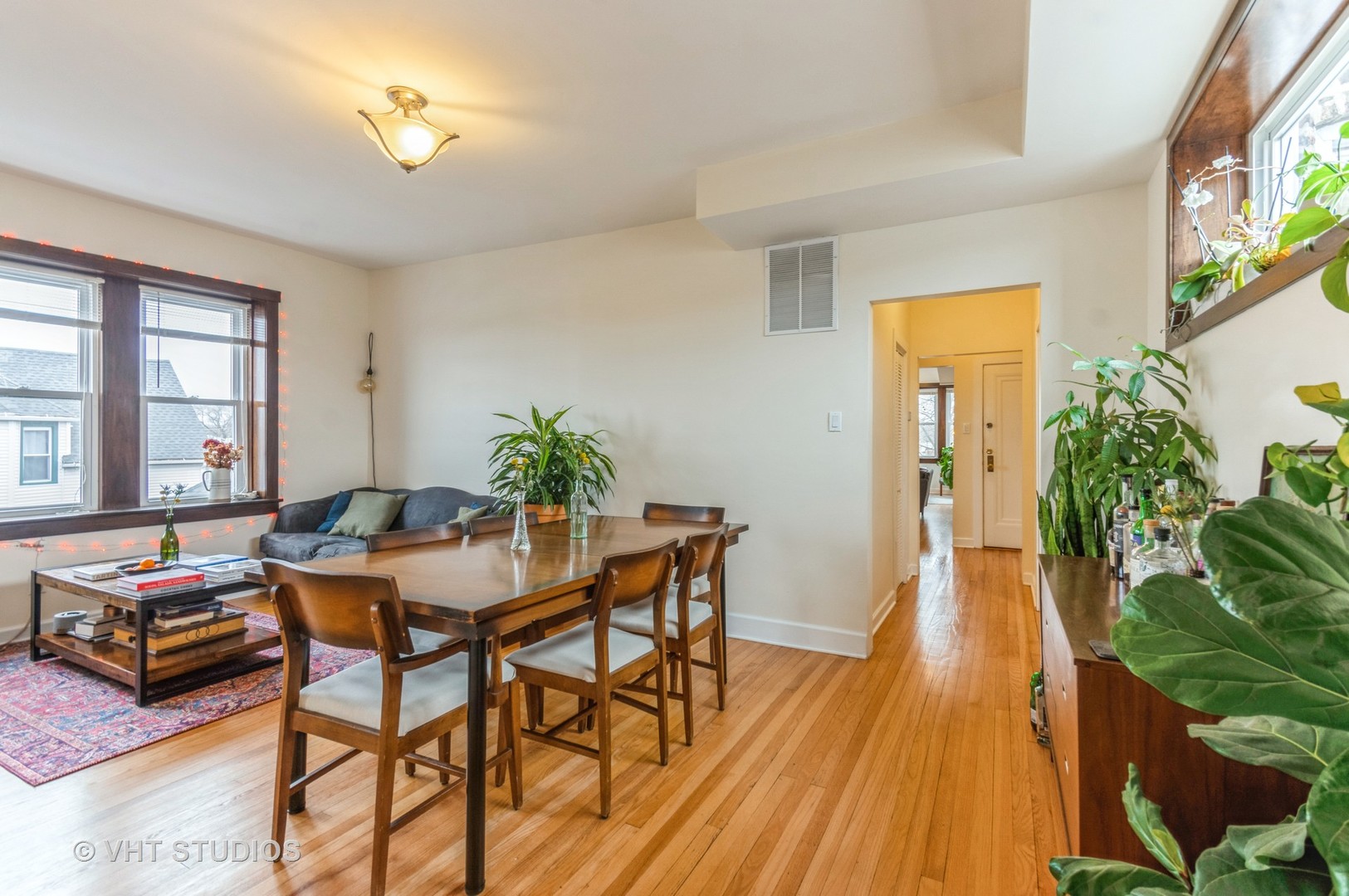 4516 N Troy Street Property Photo 5