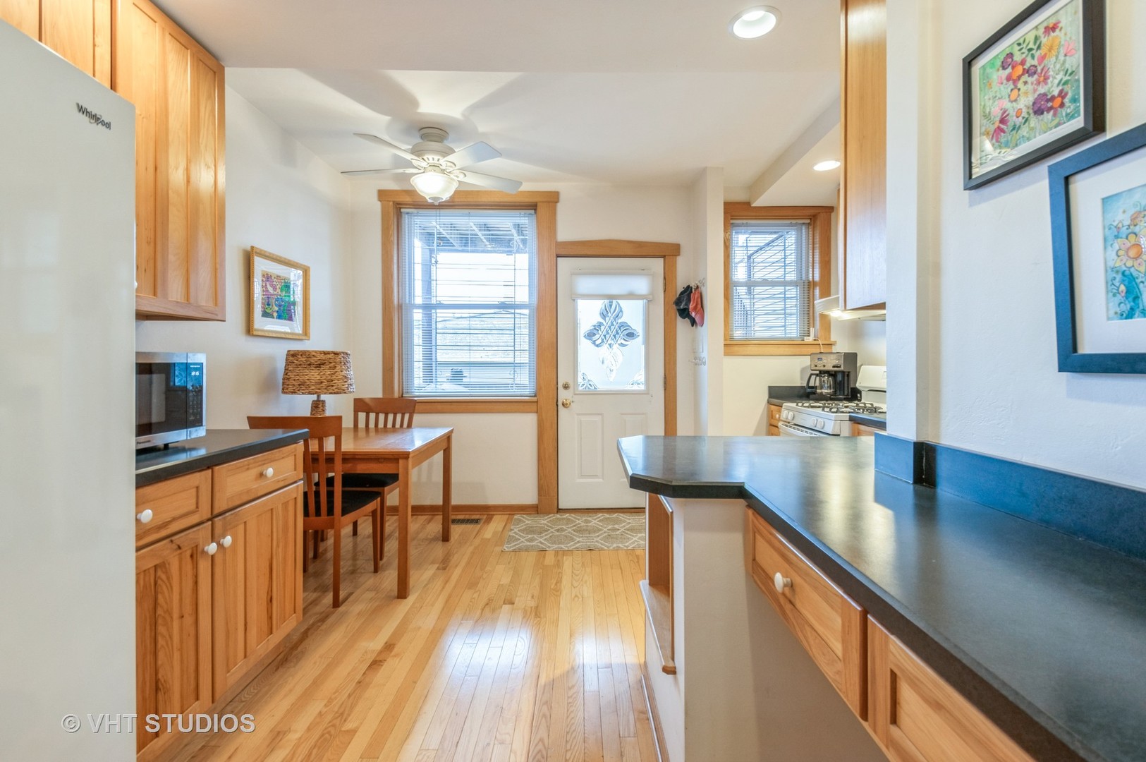 4516 N Troy Street Property Photo 6