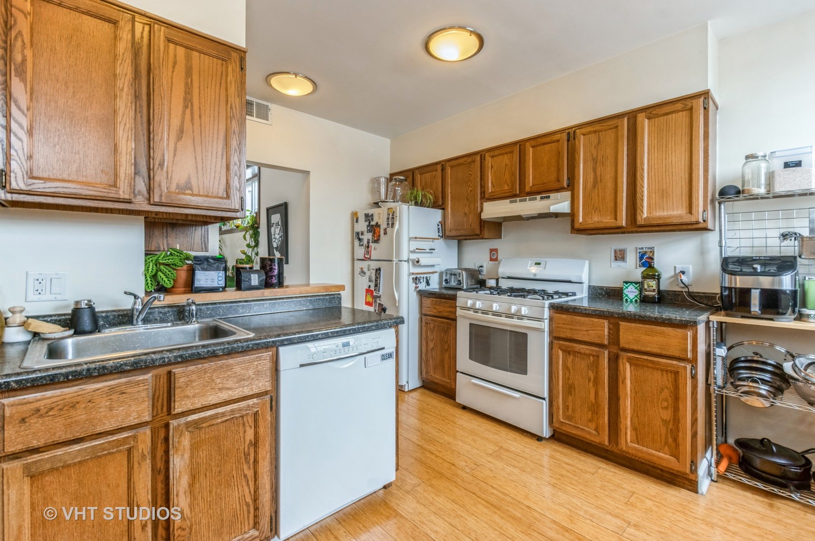 4516 N Troy Street Property Photo 14