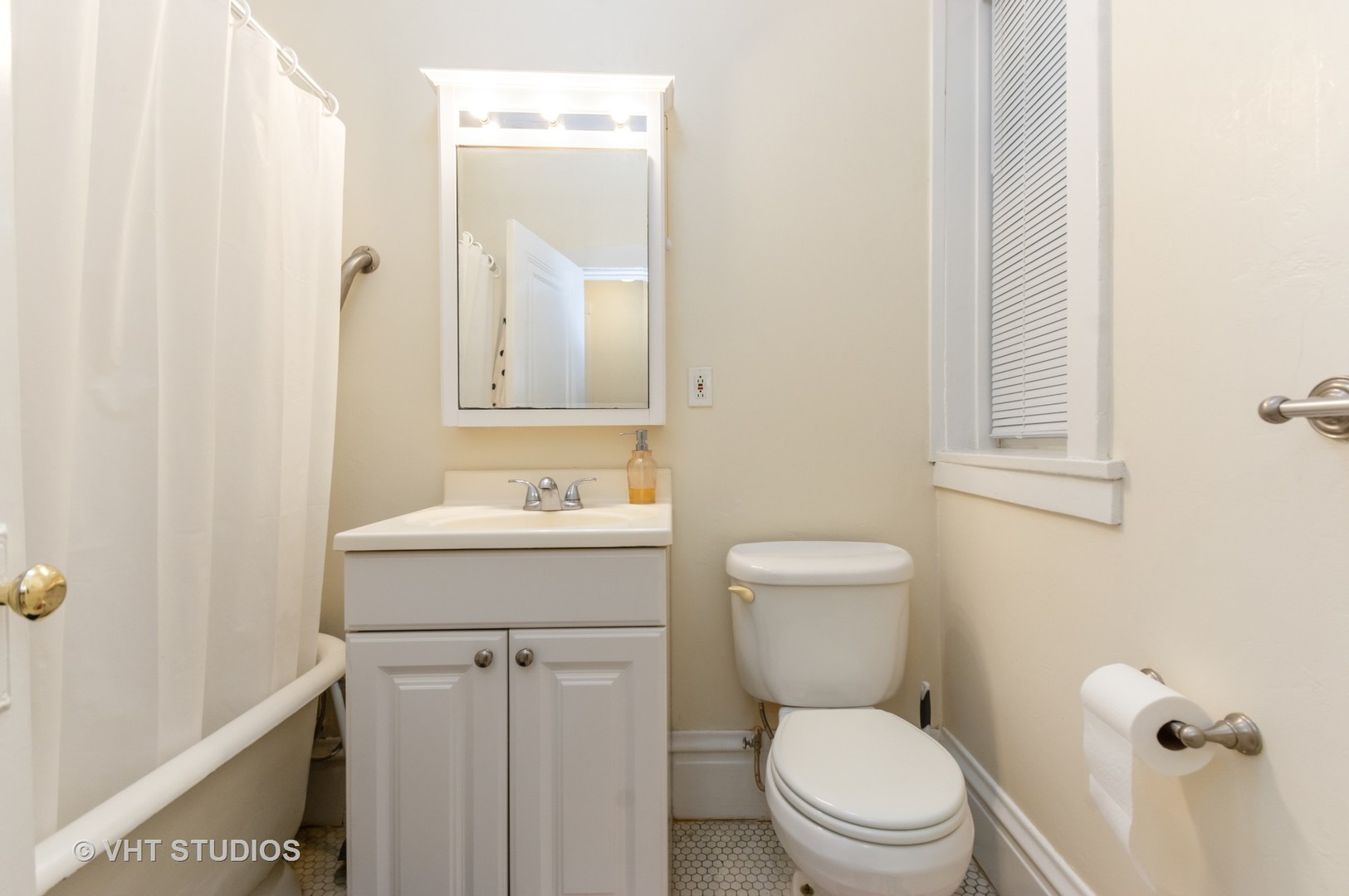 4516 N Troy Street Property Photo 22
