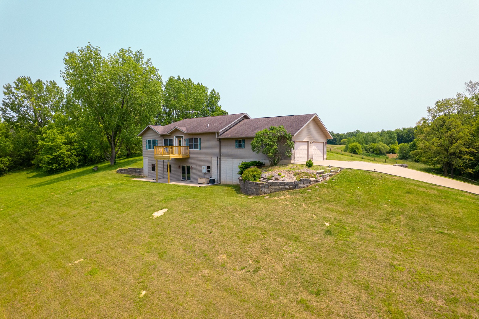 9304 Ellis Road Property Photo 3