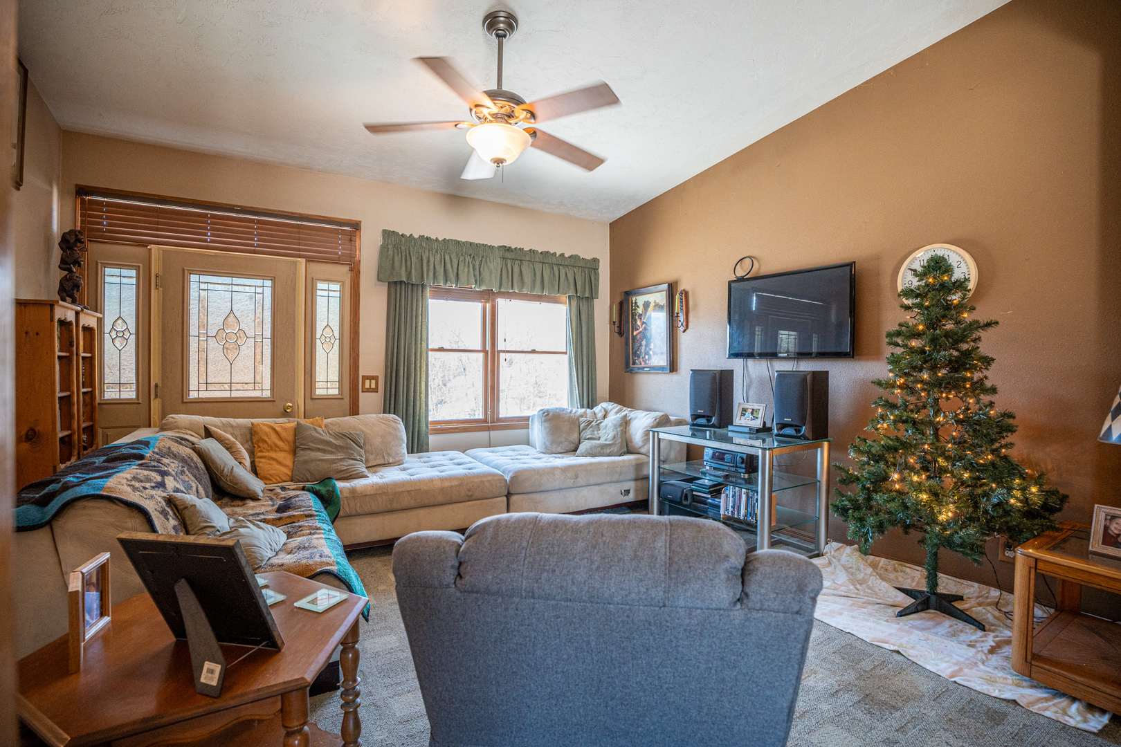 9304 Ellis Road Property Photo 16