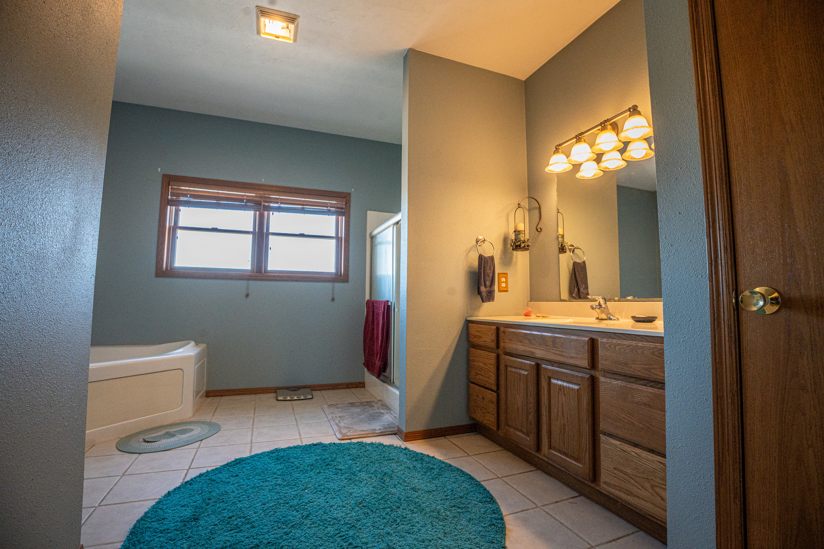 9304 Ellis Road Property Photo 30