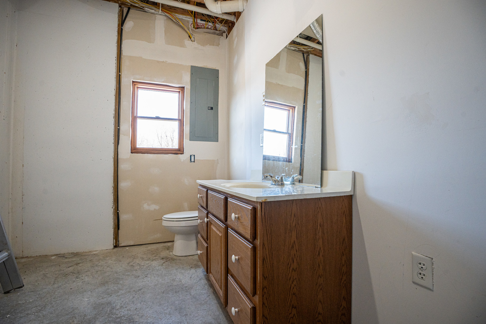 9304 Ellis Road Property Photo 46