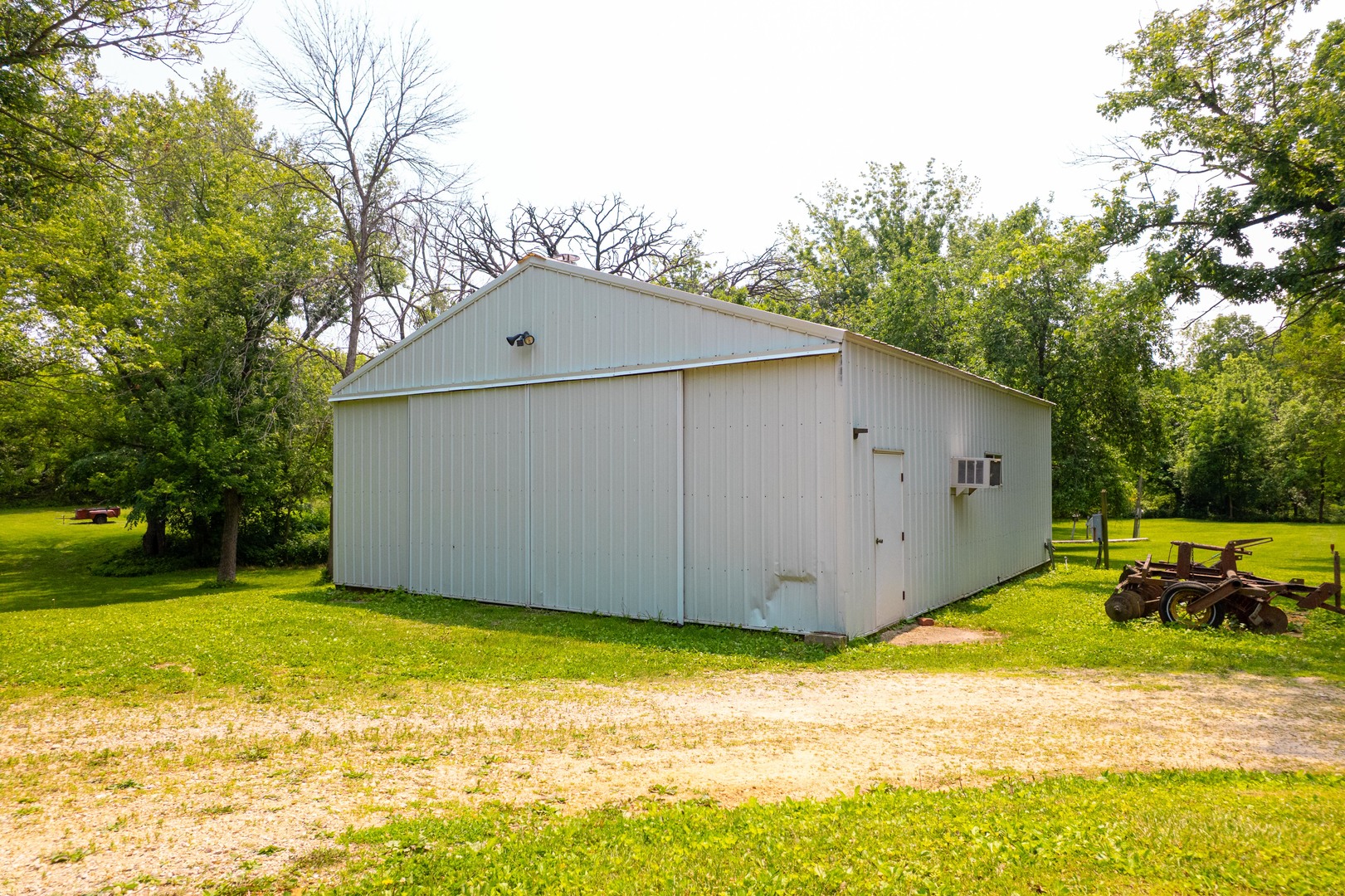 9304 Ellis Road Property Photo 58