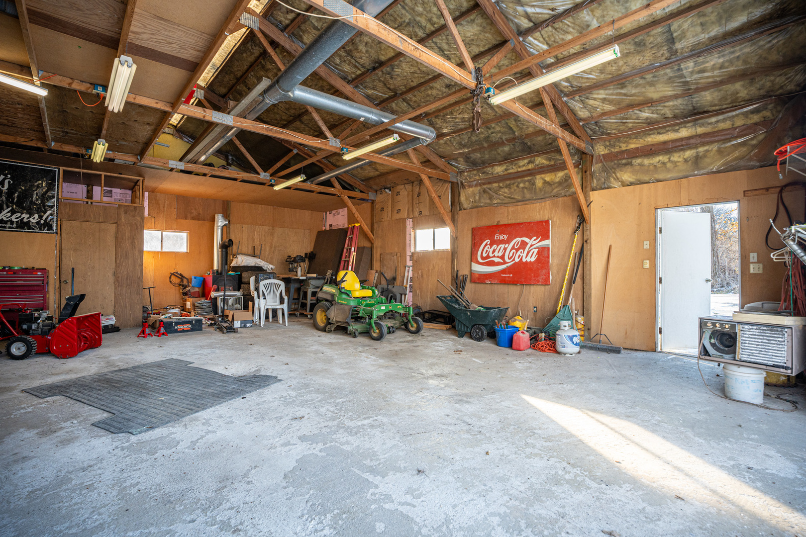 9304 Ellis Road Property Photo 61