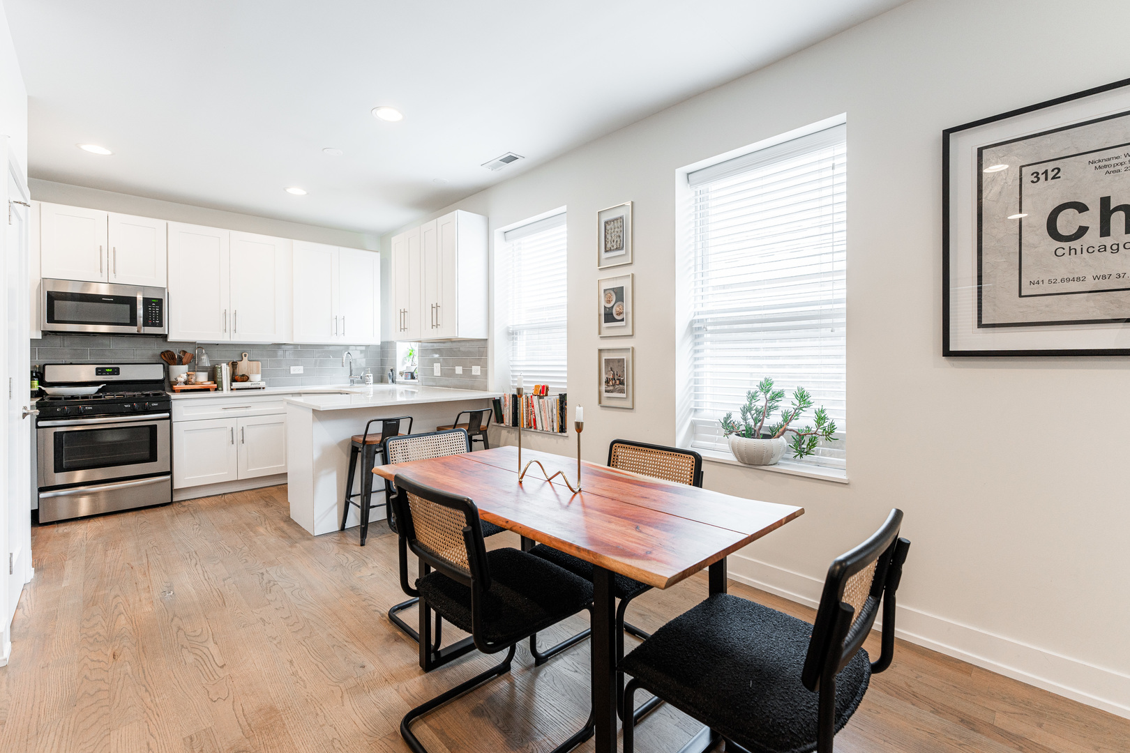 1407 N Bosworth Avenue Property Photo 3