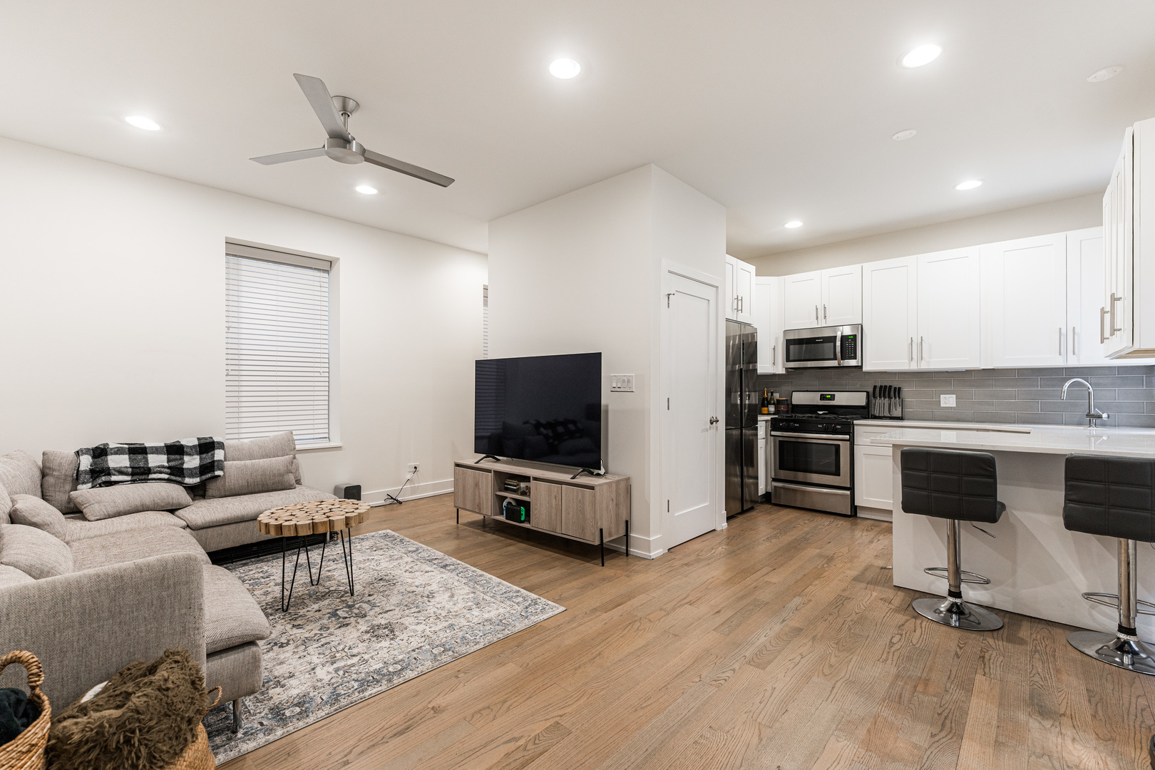 1407 N Bosworth Avenue Property Photo 9