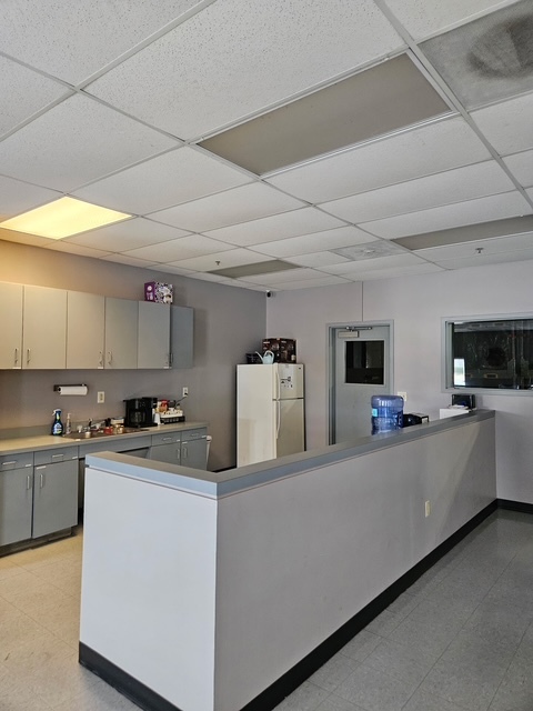 2224 W College Avenue Property Photo 4
