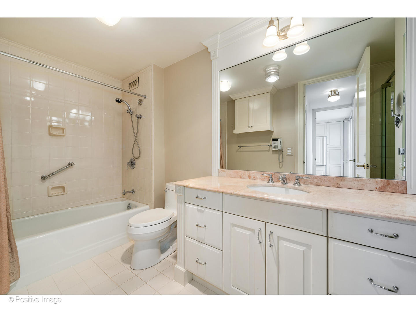 1410 N State Parkway 27a Property Photo 20