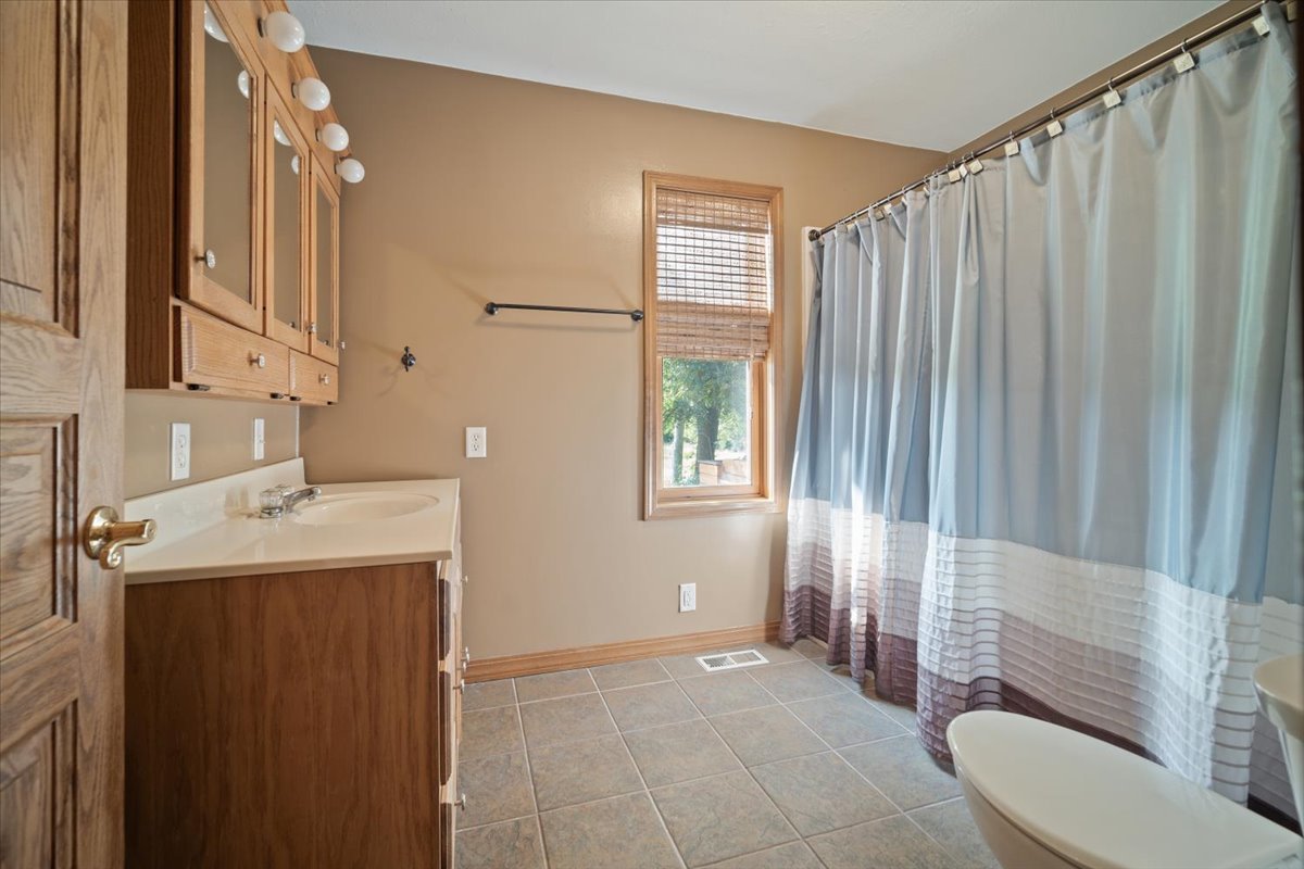 24403 N 750 East Road Property Photo 19