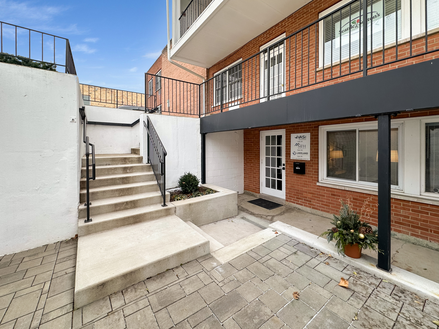321 James Street Property Photo 3