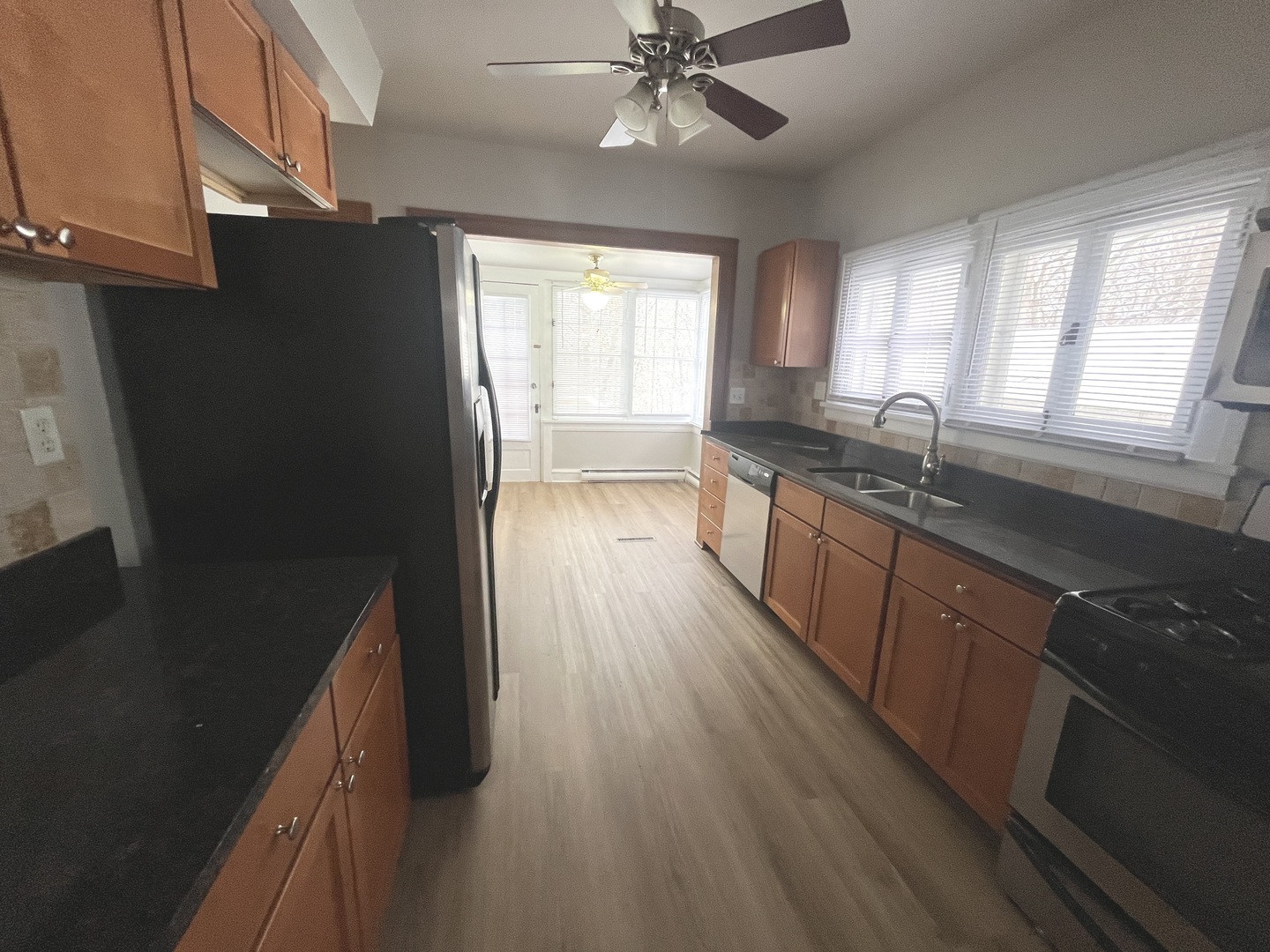 9018 W 123rd Street Property Photo 4