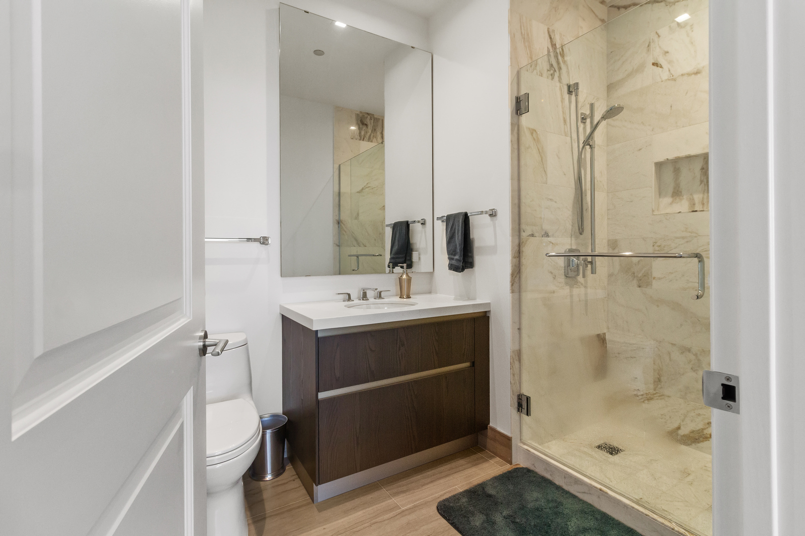363 E Wacker Drive 4009 Property Photo 18