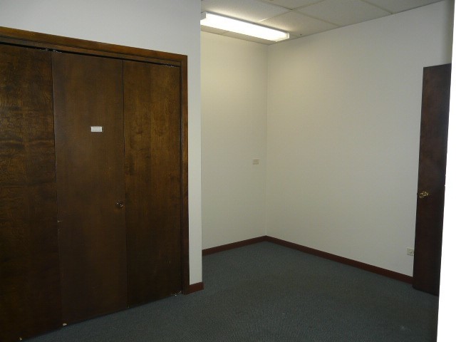 74 E Grand Avenue Property Photo 4